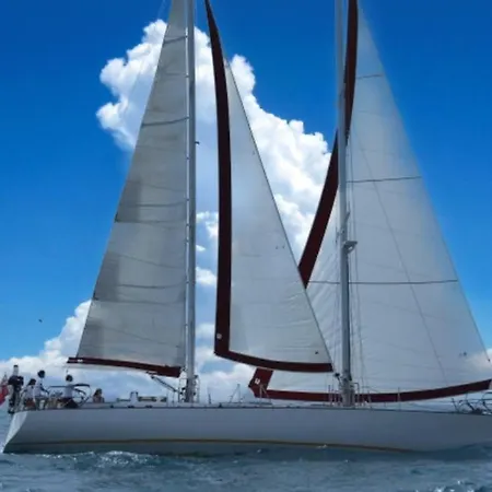 Botel S/y Rosie Probert Too